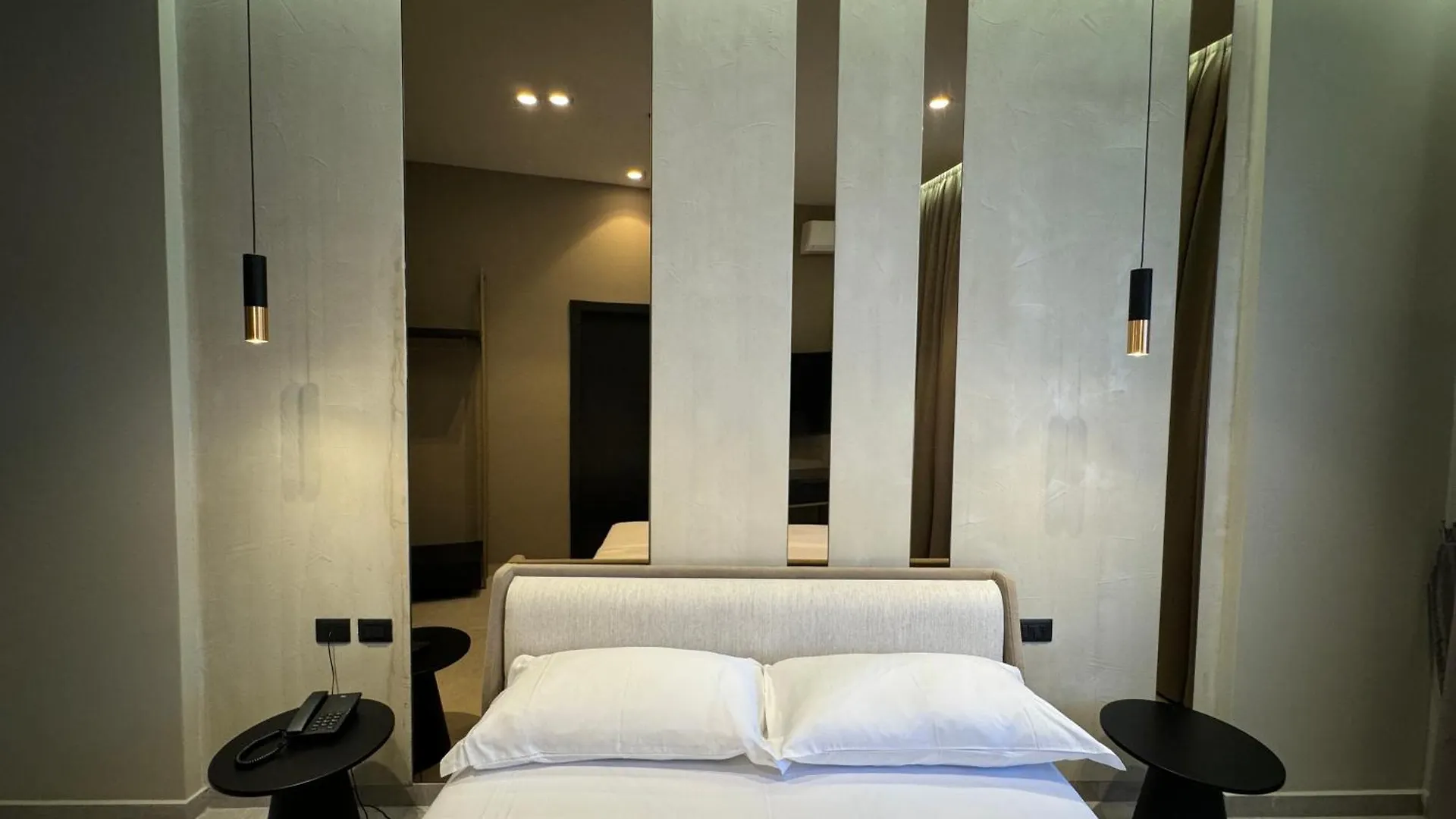 Nuna Hotel Radhimë Albania