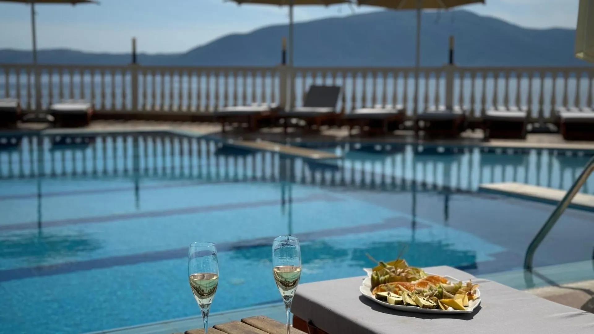 Nuna Hotel Radhimë Albania