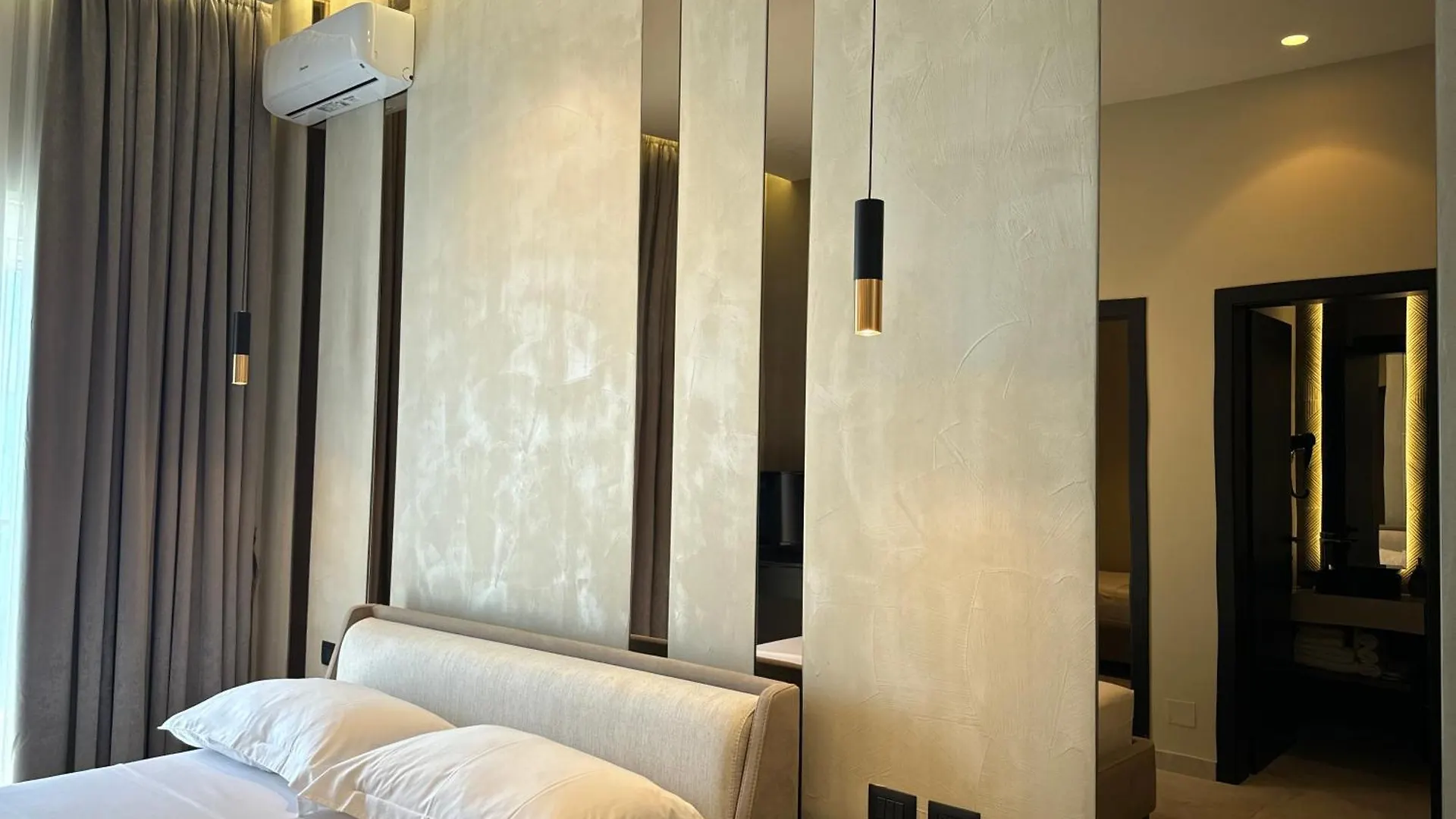 Nuna Hotel Radhimë 0*,  Albánie