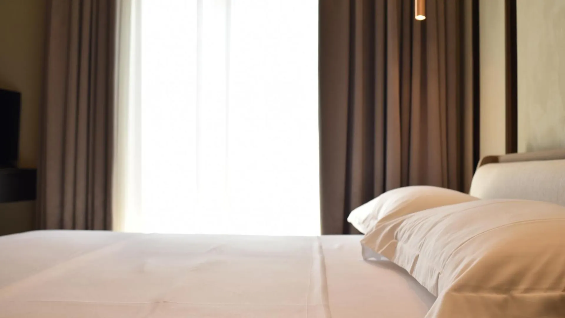Nuna Hotel Radhimë