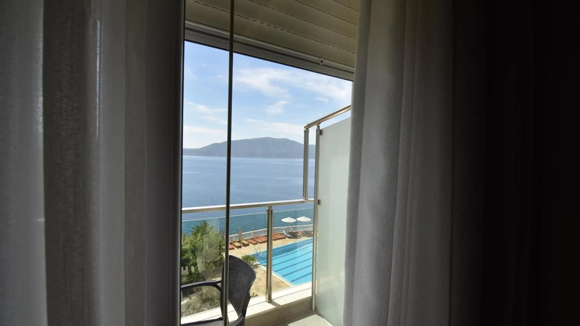 Nuna Hotel Radhimë