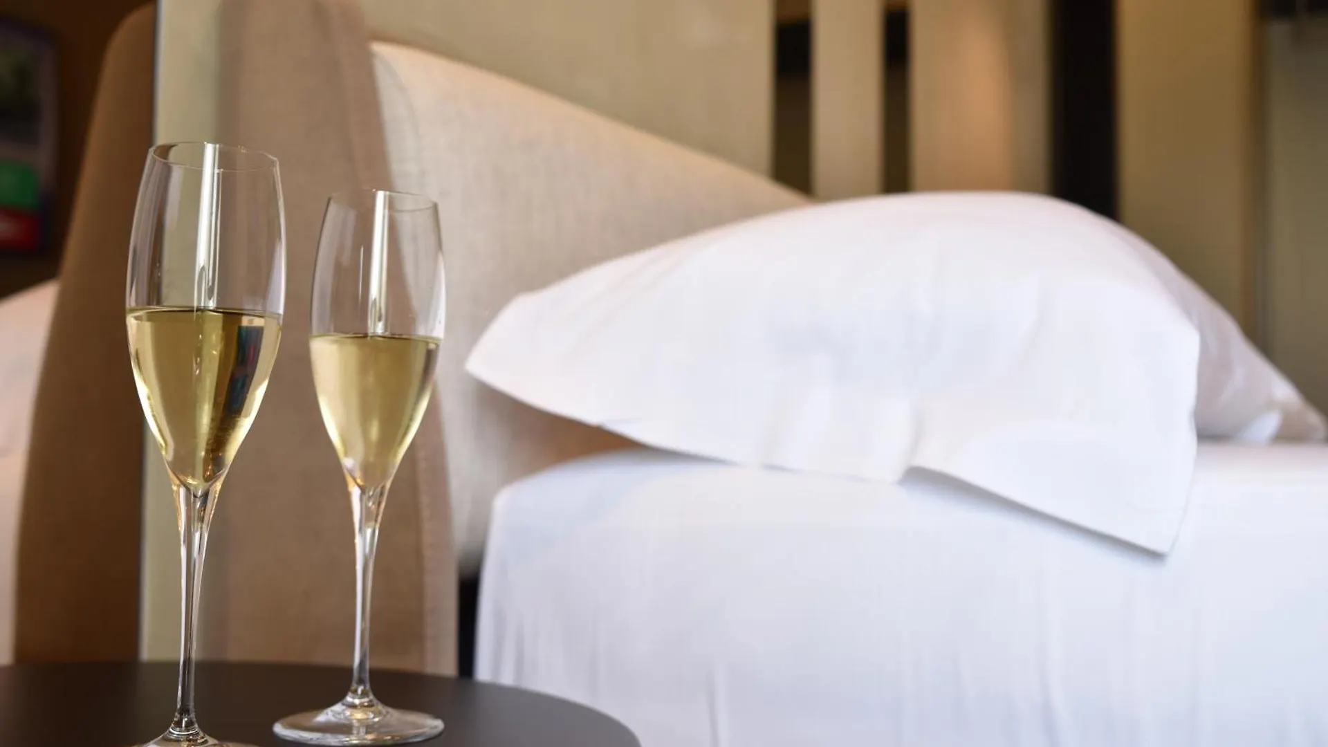 Nuna Hotel Radhimë 0*,  Albánie
