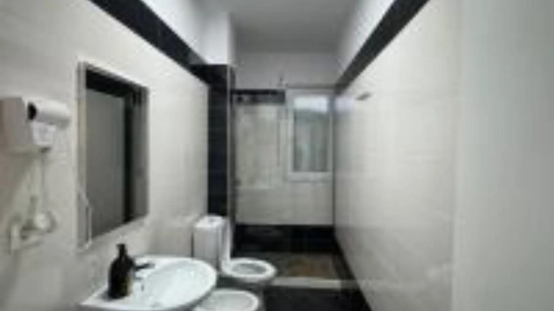 Nuna Hotel Radhimë