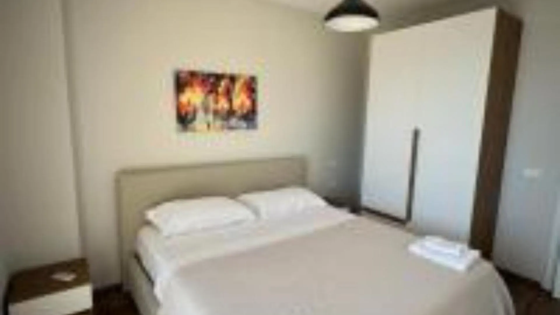 Nuna Hotel Radhimë